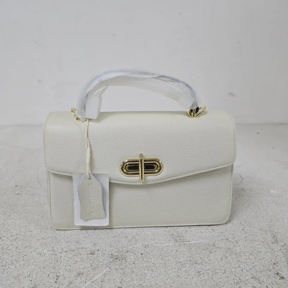 WHITE PEBBLED LEATHER HANDBAG WITH GOLD-TONE CLASP