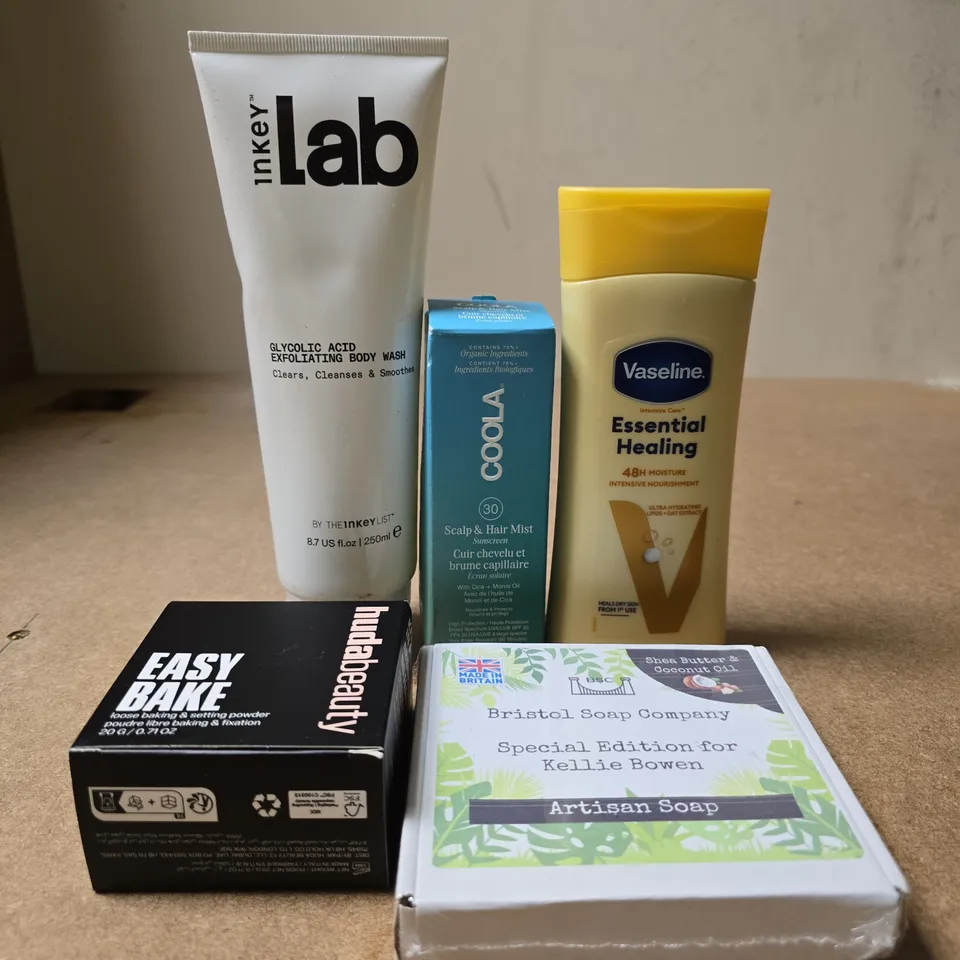 APPROXIMATELY 15 ASSORTED HEALTH & BEAUTY PRODUCTS TO INCLUDE HUDABEAUTY EASY BAKE, INKEY LAB, SCALP MIST ETC