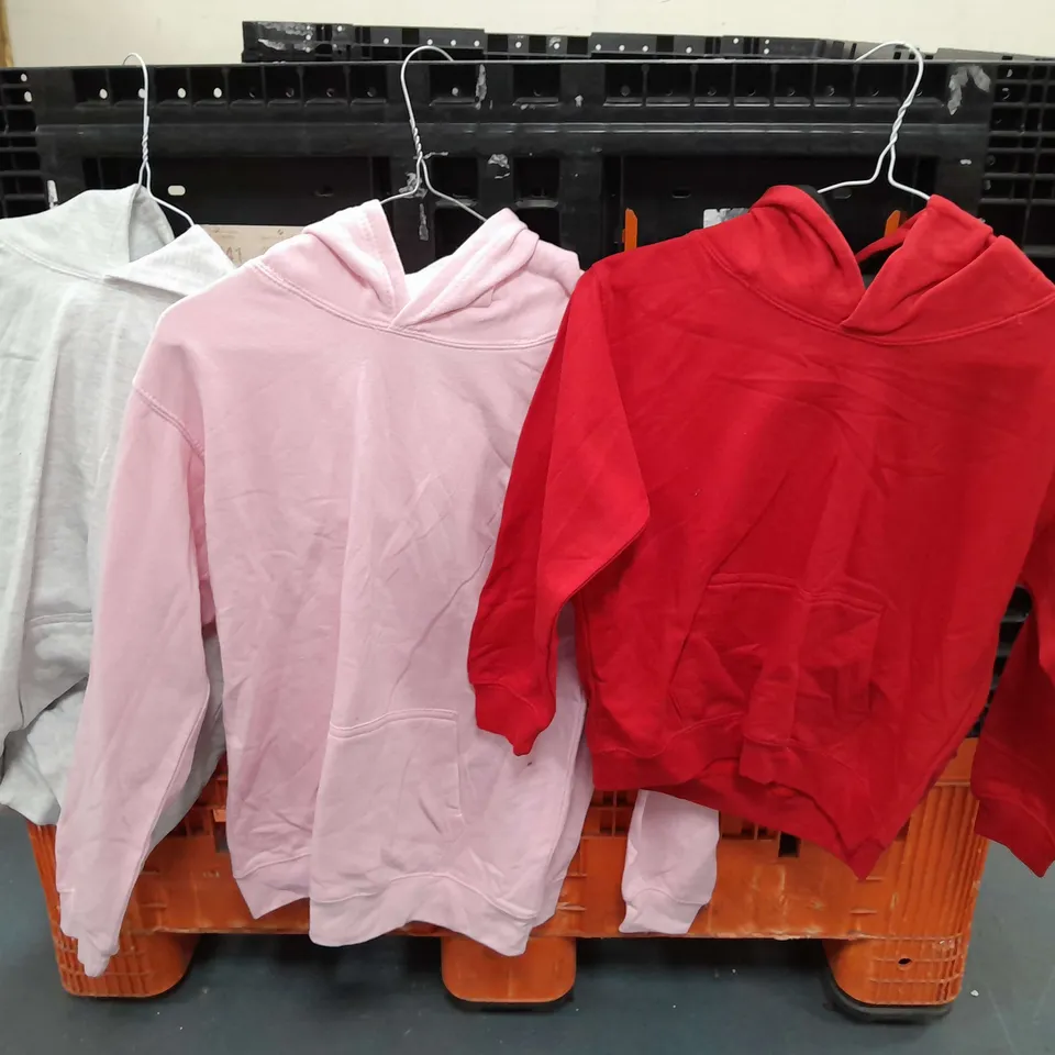 LOT OF APPROX 7 COLOURED HOODIES TO INCLUDE PINK , RED , BLACK 