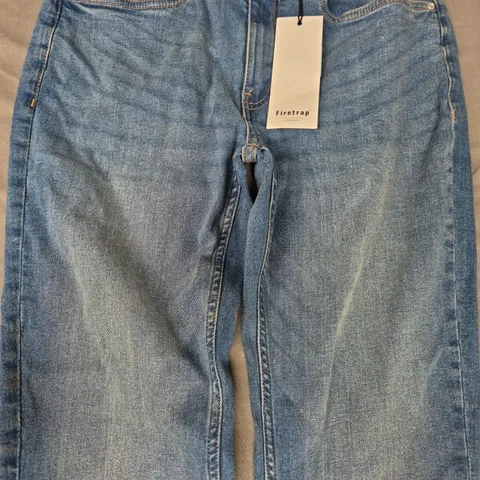 FIRETRAP JEANS IN BLUE SIZE 30/30