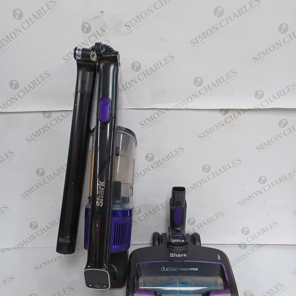 SHARK CORDLESS VACUUM IZ300UKT