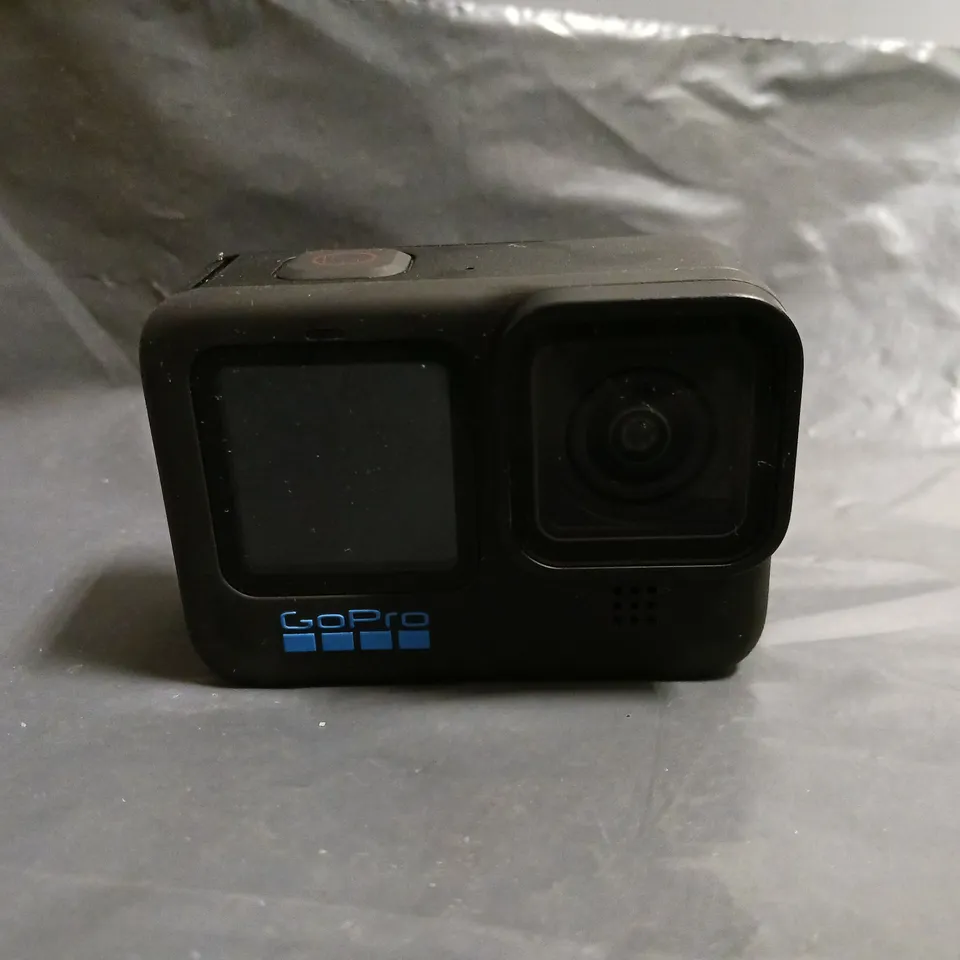 BOXED GO PRO HERO 10