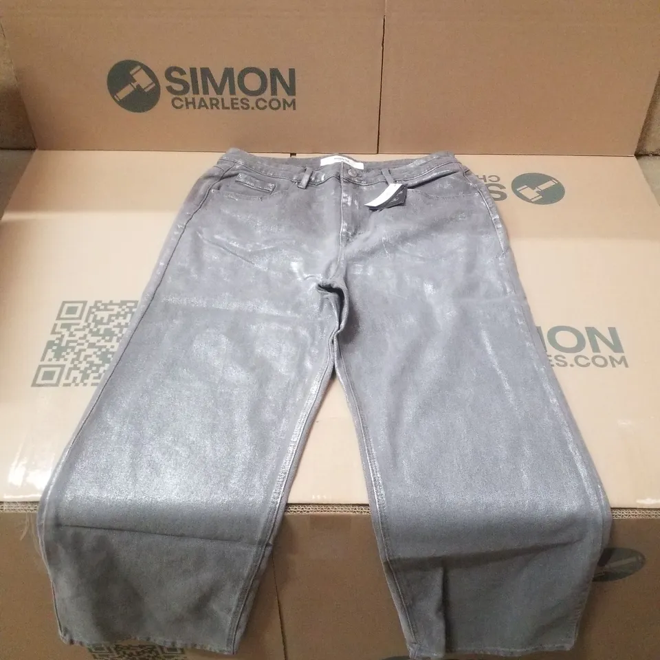BOX CONTAINING APPROXIMATELY 5 BRAND NEW SIMPLY BE SILVER METALLIC COATED STRAIGHT LEG JEANS - SIZE 16