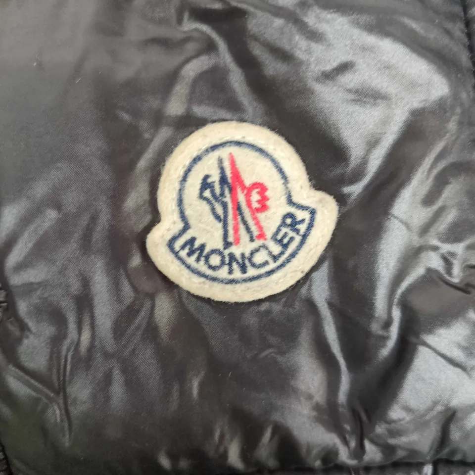 MONCLER DOWN PUFFER JACKET – BLACK, HOODED, SIZE M