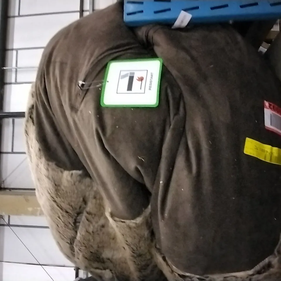 FAUX FUR BEAN BAG CHAIR UPHOLSTERY COLOUR: MINK