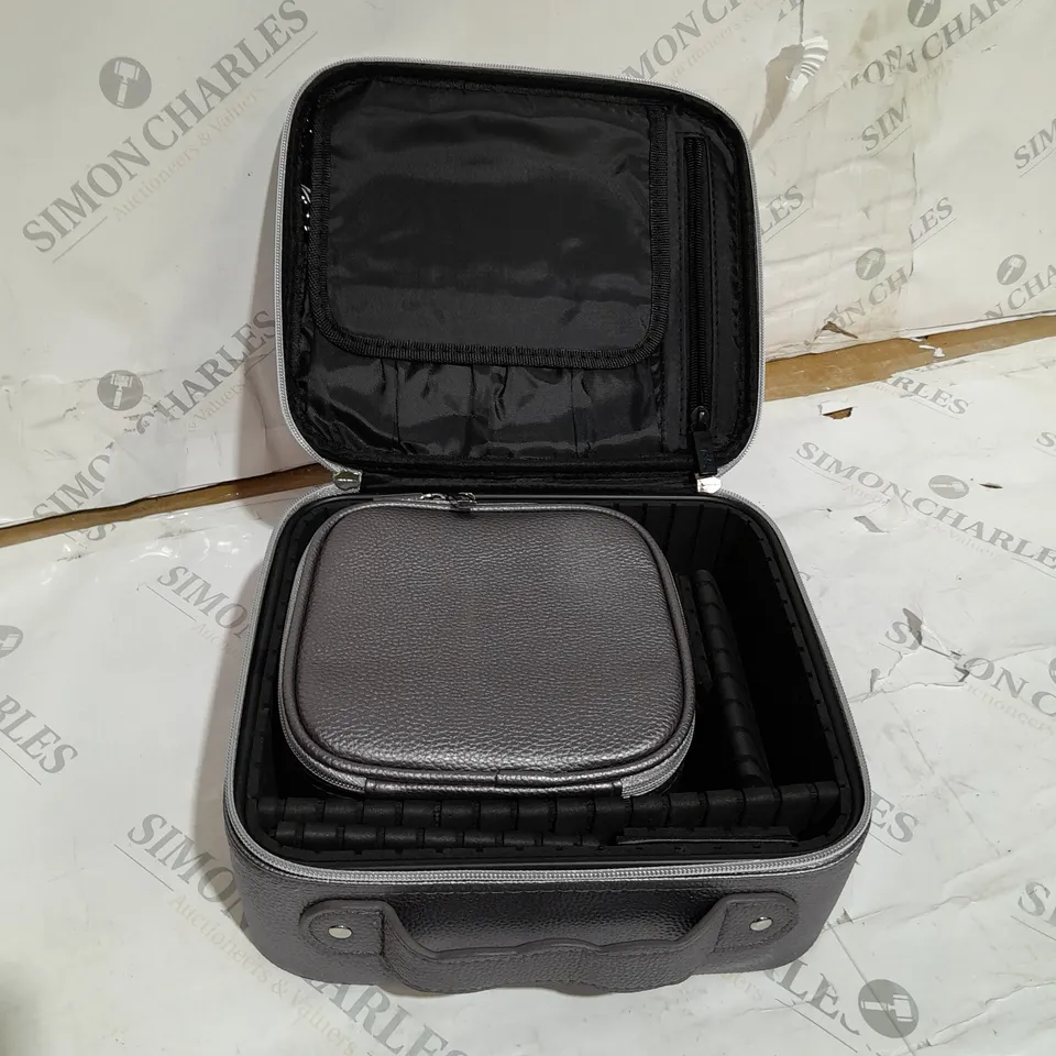 BOXED TILI MAKE-UP BAG METALLIC 
