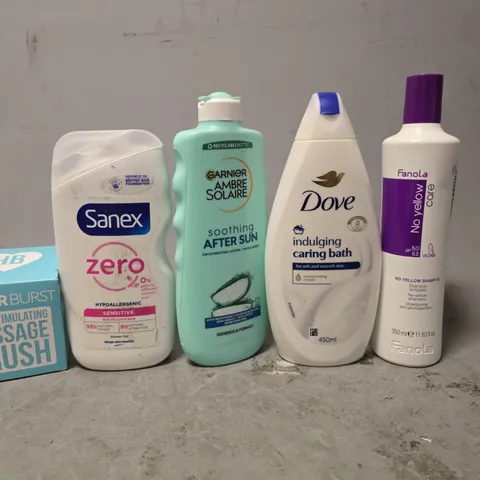 APPROXIMATELY 15 ASSORTED HEALTH & BEAUTY ITEMS TO INCLUDE - DOVE CARING BATH , SANEX ZERO, HAIR BURST MASSAGE BRUSH ETC