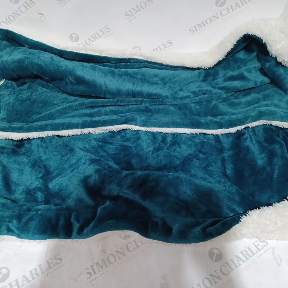 COZEE HOME FLUFFY FILLED BEDSPREAD JUNIPER - APPROX 150X200CM