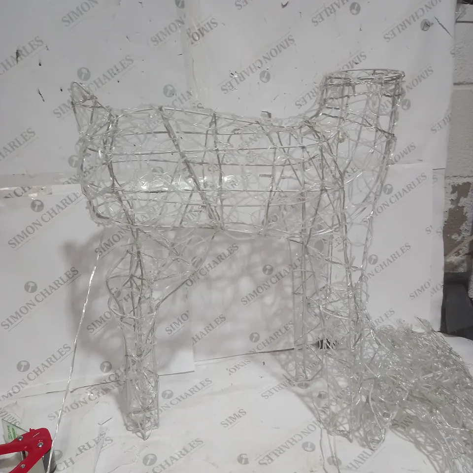 BOXED FESTIVE INDOOR/OUTDOOR PRE LIT RAINDEER 