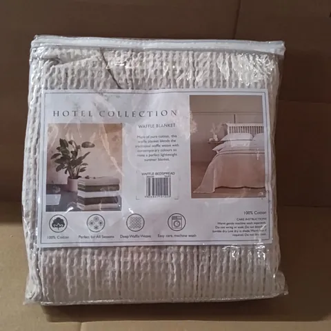 BAGGED WAFFLE BEDSPREAD, 260X250CM - TAUPE