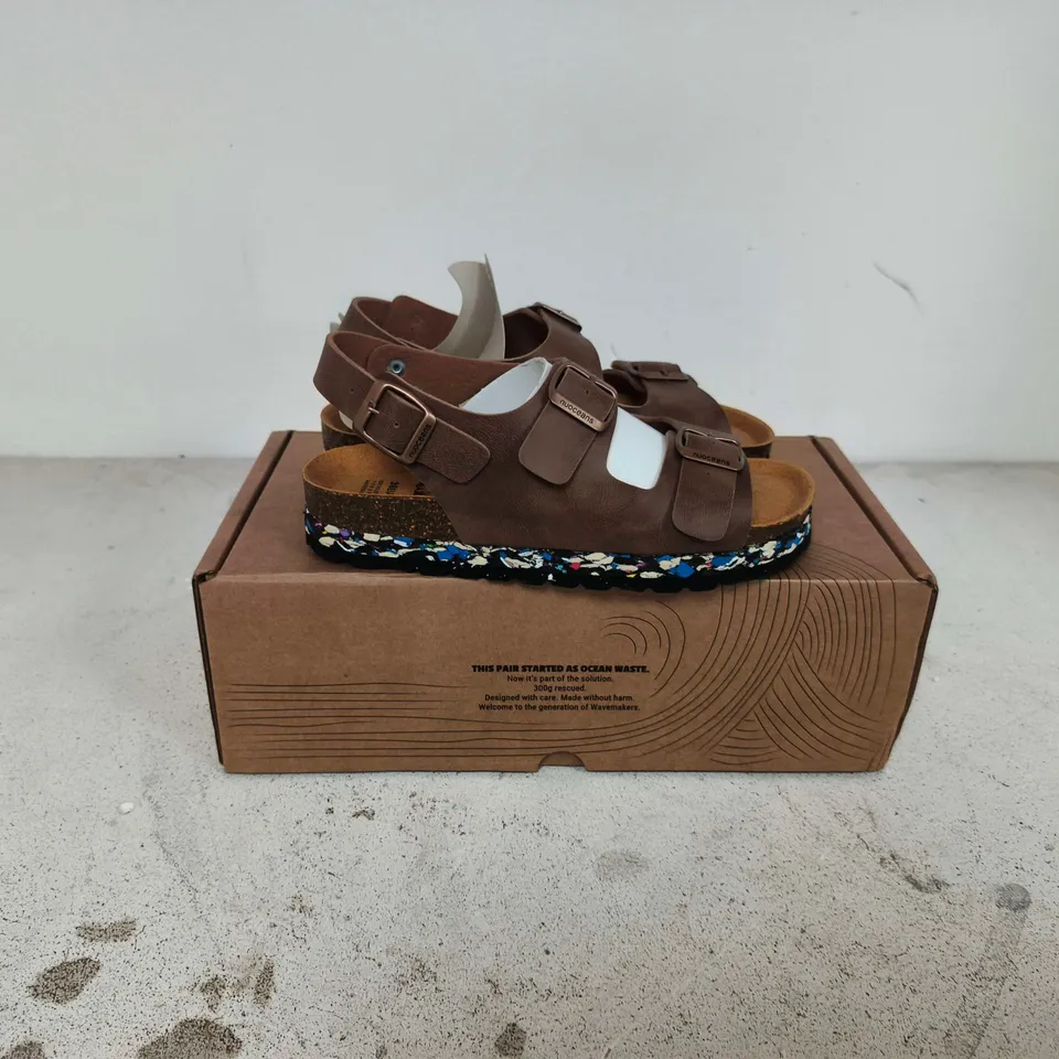 BOXED PAIR OF NUOCEANS HAZEL BACKSTRAP SANDALS - EU 38
