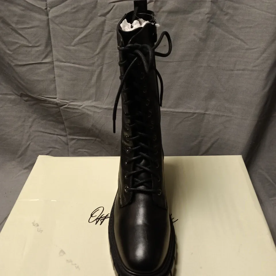 OFF THE HOOK LONDON BLACK LEATHER KNEE-HIGH LACE-UP COMBAT BOOTS SIZE 5 BOXED