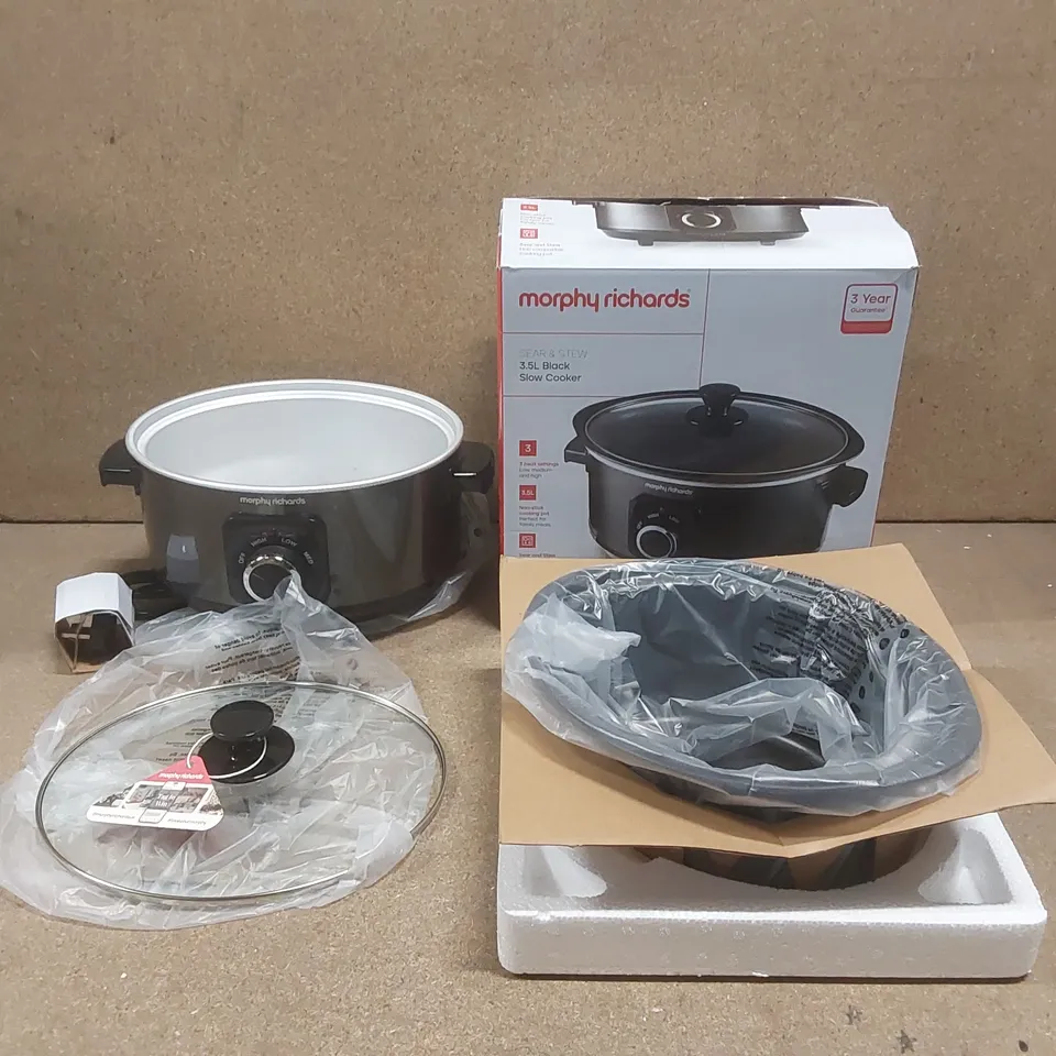 BOXED MORPHY RICHARDS 3.5L SLOW COOKER 
