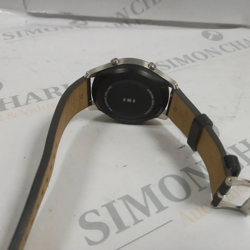 SAMSUNG GEAR S3 CLASSIC SMART WATCH