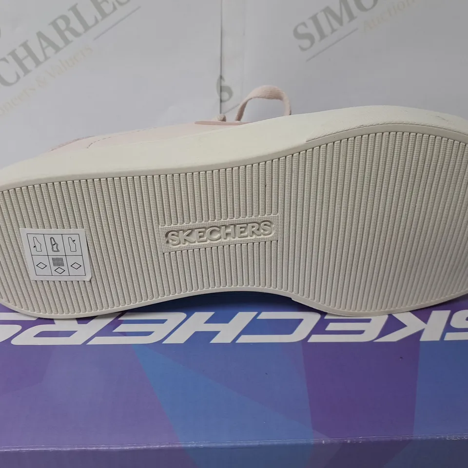 BOXED SKECHERS COURT CLASSICS BLUSH SIZE 3