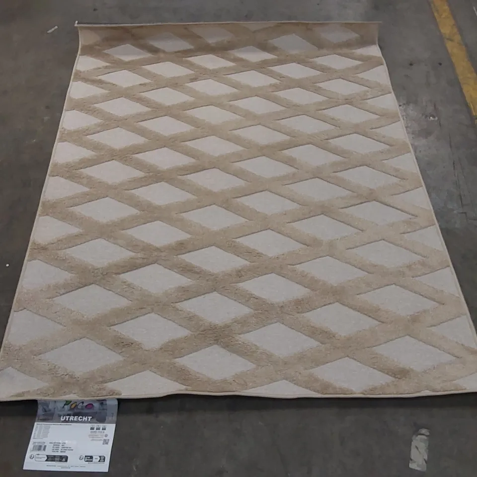 BAGGED PACO HOME UTRECHT RUG - 120 x 160cm