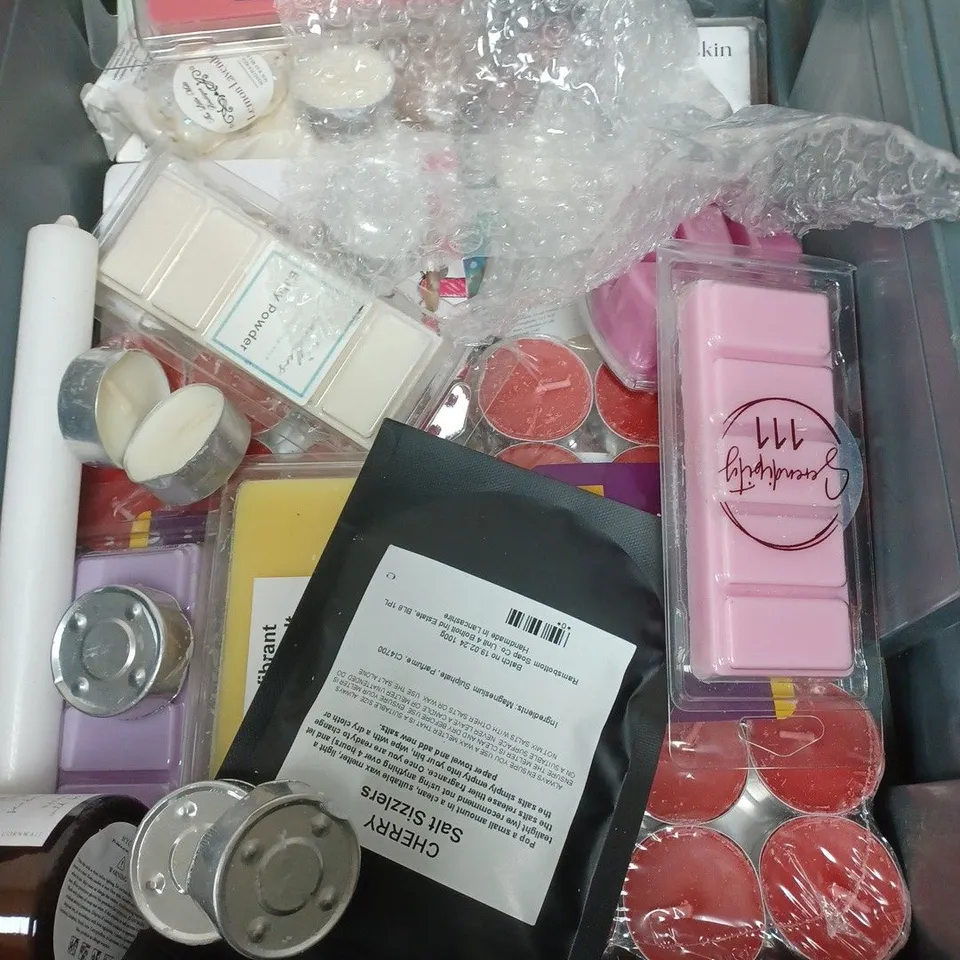 BOX OF APPROXIMATELY 20 ASSORTED HOUSEHOLD ITEMS TO INCLUDE LIGHT BULBS, WAX MELTS AND CANDLES