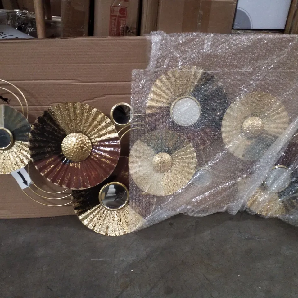 BOXED METAL WALL DECOR 