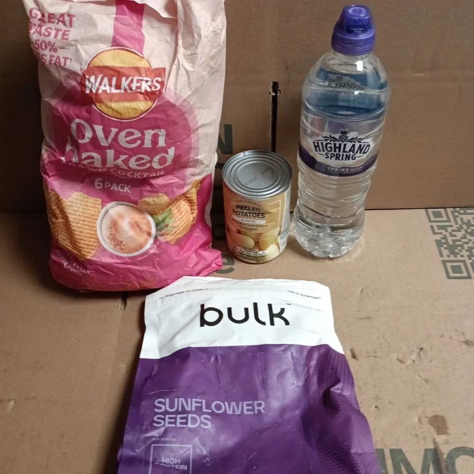 APPROXIMATELY 6 ASSORTED FOOD/DRINK PRODUCTS TO INCLUDE WALKERS CRISPS, HIGHLAND SPRING, PEELED POTATOES ETC 