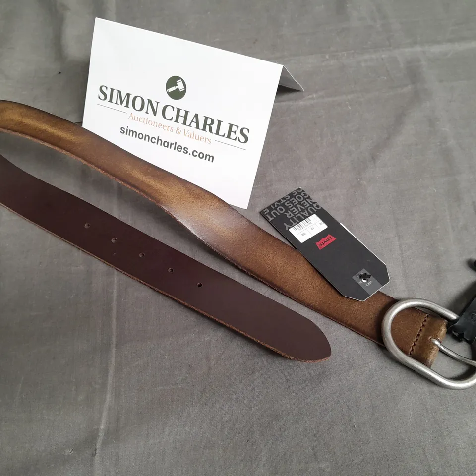 LEVIS BROWN BELT - UK 22