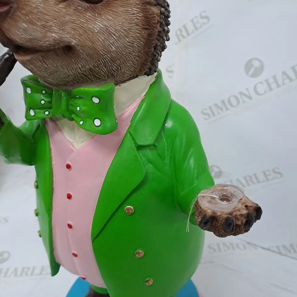 BOXED ENCHANTED GARDEN BY GARDEN REFLECTIONS LED HANDSOME HEDGEHOG