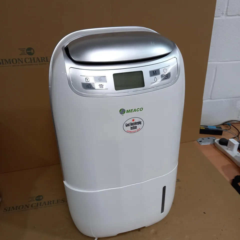 MEACO 25L ULTRA LOW ENERGY DEHUMIDIFIER 