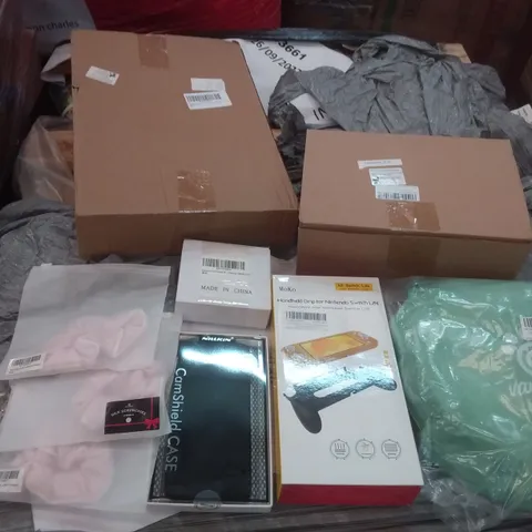 PALLET OF ASSORTED ITEMS INCLUDING STARWORK HEAVY DUTY KNIFE, ESR PROTECTIVE TABLET CASE, BEGAOTT 400 TOOTHPICKS, DEZENE CUSHION COVERS, PURPLE TIGER MATCHA BUBBLE TEA, PINK SILK SCRUNCHIE