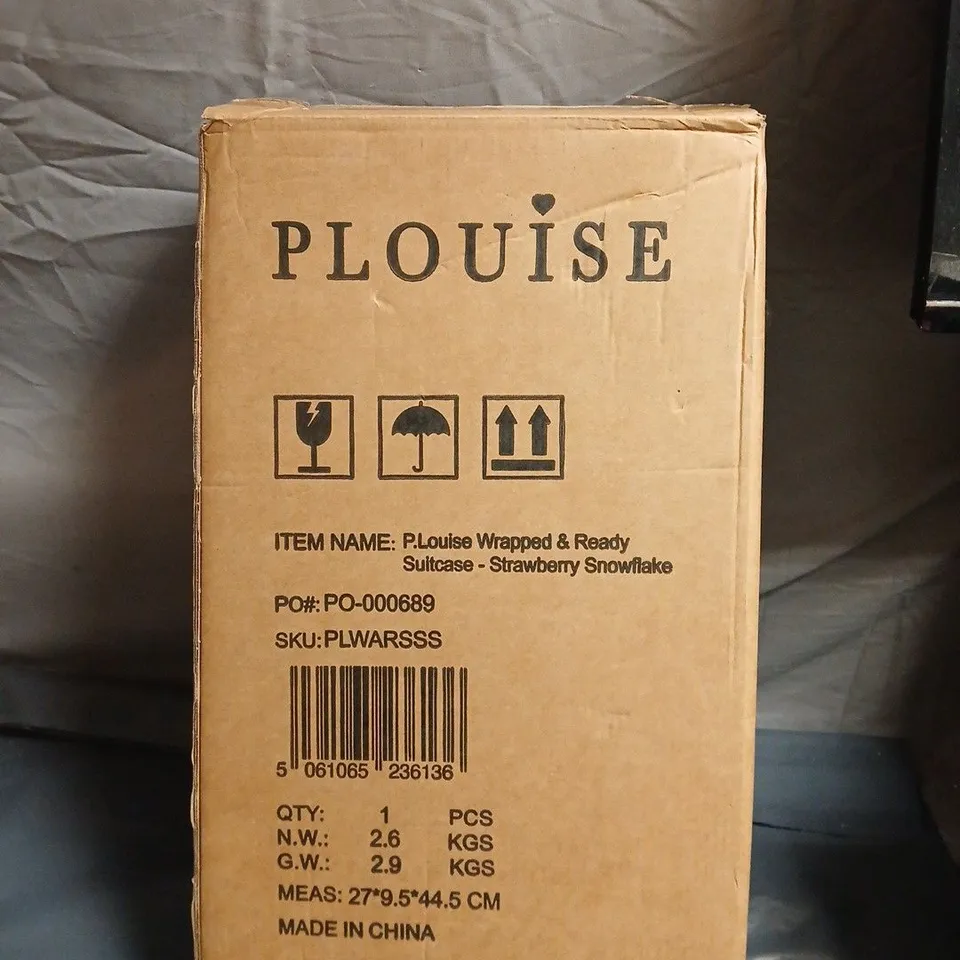 P.LOUISE WRAPPED & READY SUITCASE – STRAWBERRY SNOWFLAKE MAKEUP SET