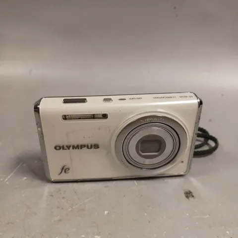 OLYMPUS FE-4030 DIGITAL CAMERA