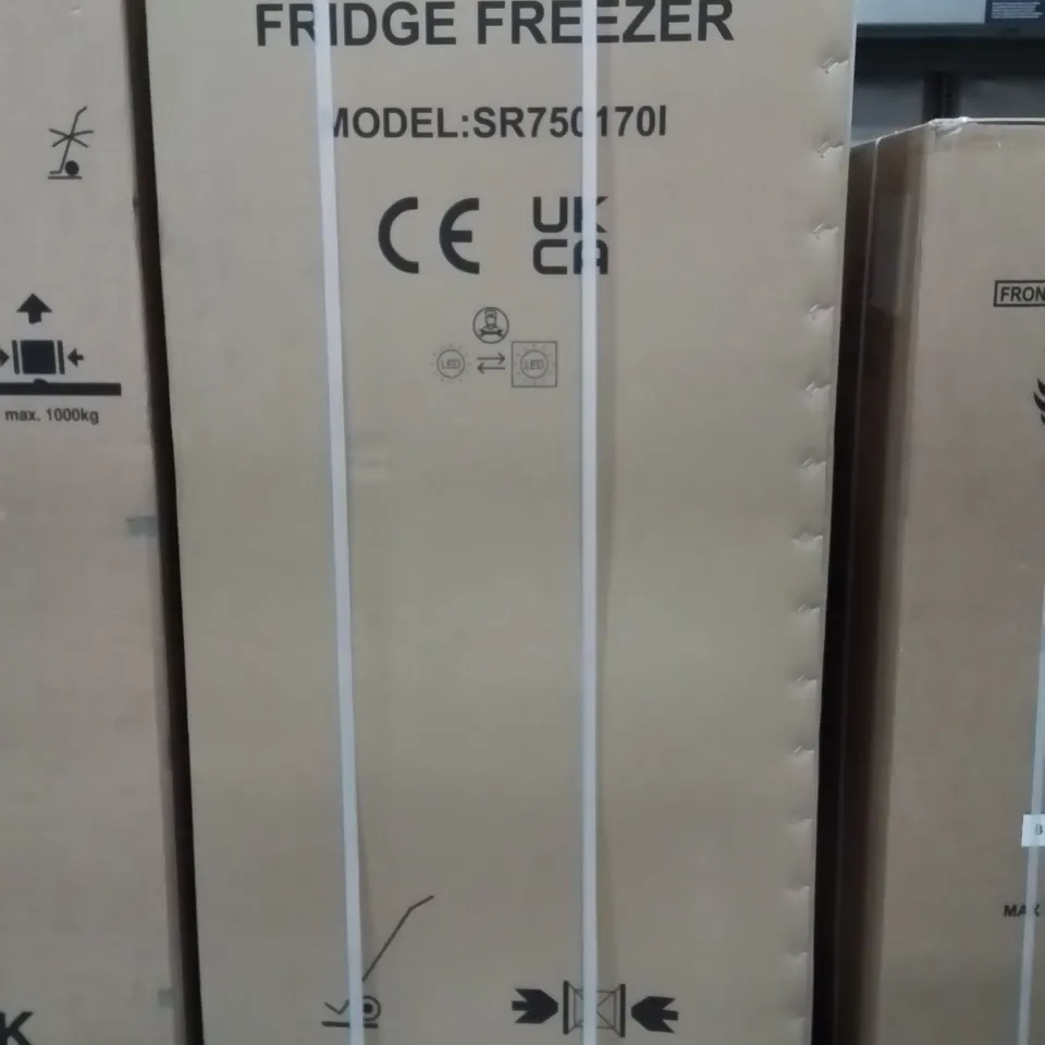 BOXED SWAN SR750170I 90CM WIDE TOTAL NO FROST AMERICAN STYLE FRIDGE FREEZER