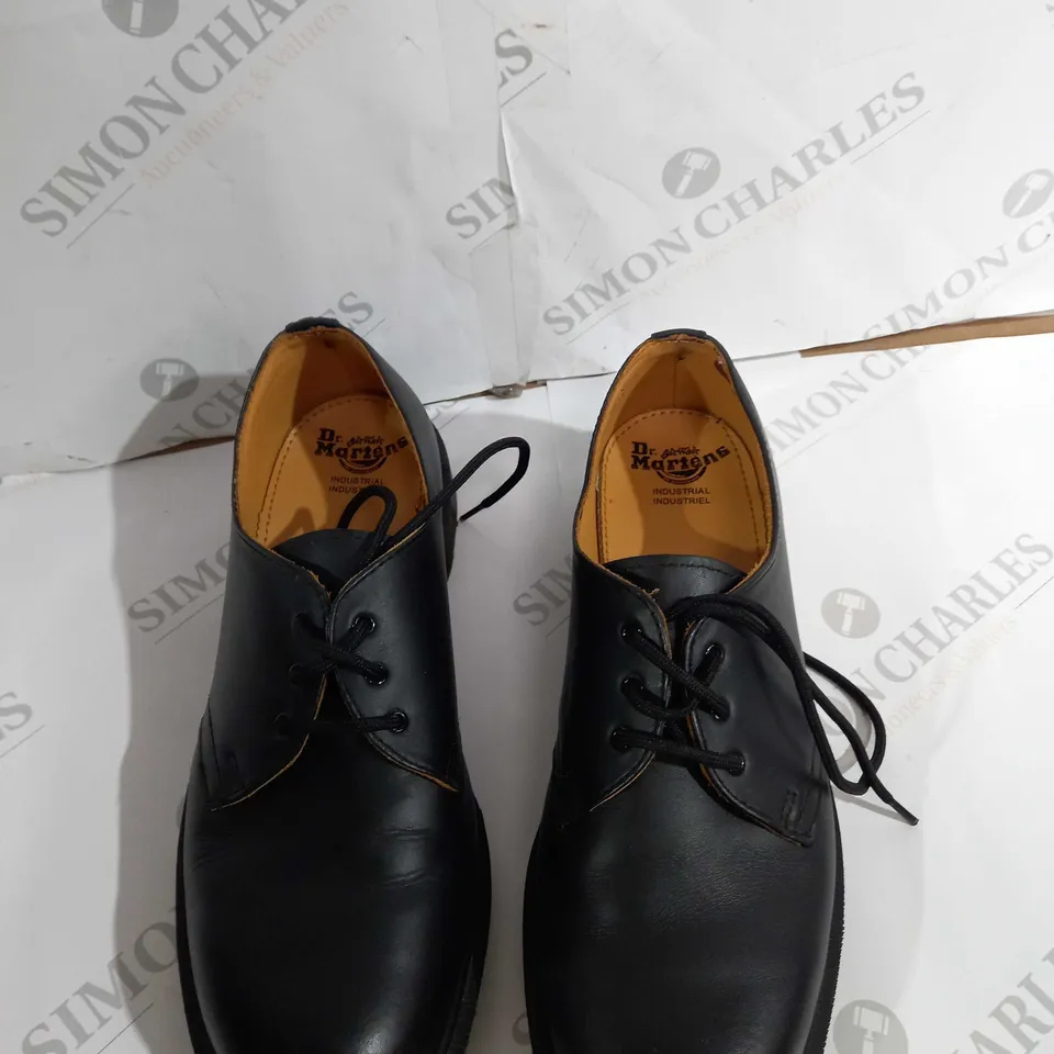 UNBOXED PAIR OF DR.MARTINS INDUSTRIAL UNSPECIFIED SIZE 