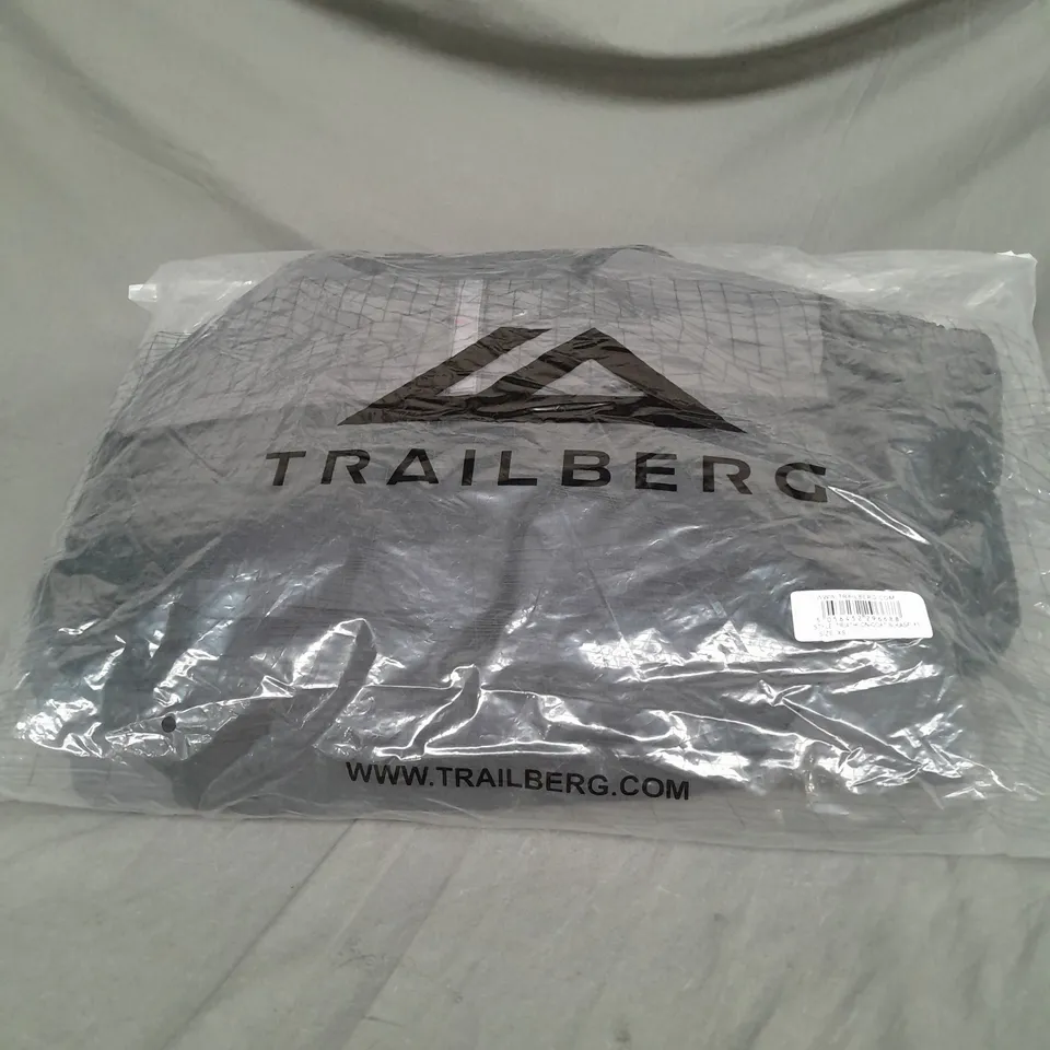 BAGGED TRAILBERG TRIATHLON COAT IN BLACK SIZE XS