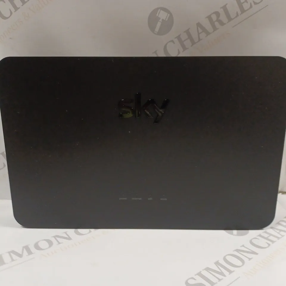 BOXED SKY BROADBAND HUB SR203