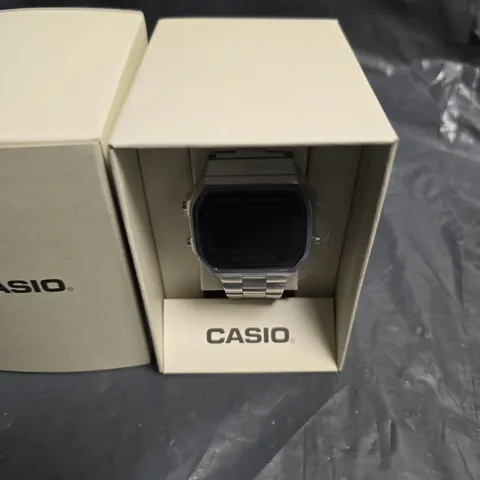 CASIO DIGITAL WATCH 