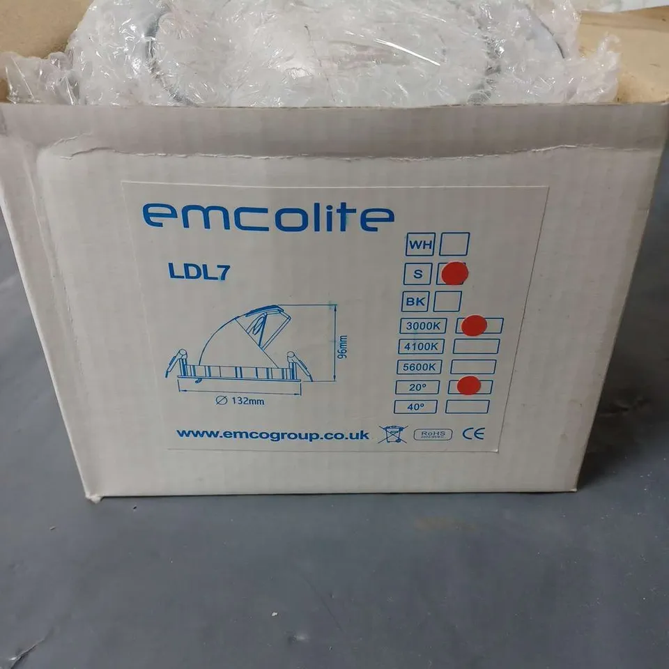 LOT OF MIXED LIGHT FITTING TO INCLUDE, 16 EMCOLITE SILVER FLUSH MOUNT LIGHT FITTINGS MODEL LDL13, 16 SILVER FLUSH DOWNLIGHTS MODEL PL405, 10 FLUSH SPOTLIGHTS MODEL LDL13, AMONGST OTHERS 