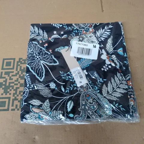 BAGGED ROMAN PAISLEY PRINT SKIRT IN NAVY - S16