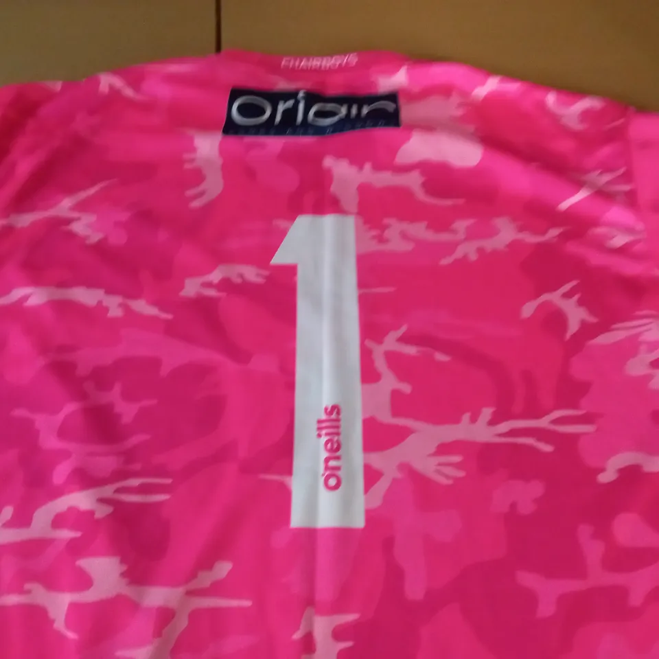 WYCOMBE WANDERERS PINK CAMO FOOTBALL SHIRT - XL