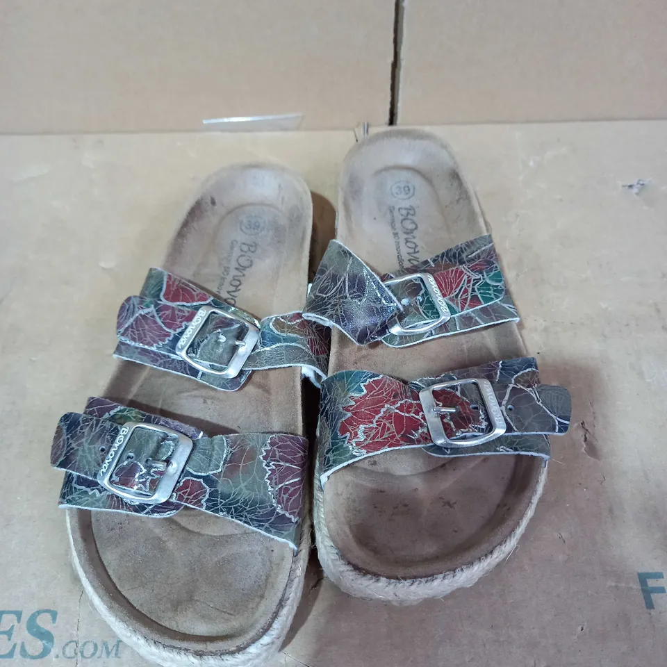 BONOVA FLORAL ESPADRILLE FOOTBED SANDAL - SIZE 39