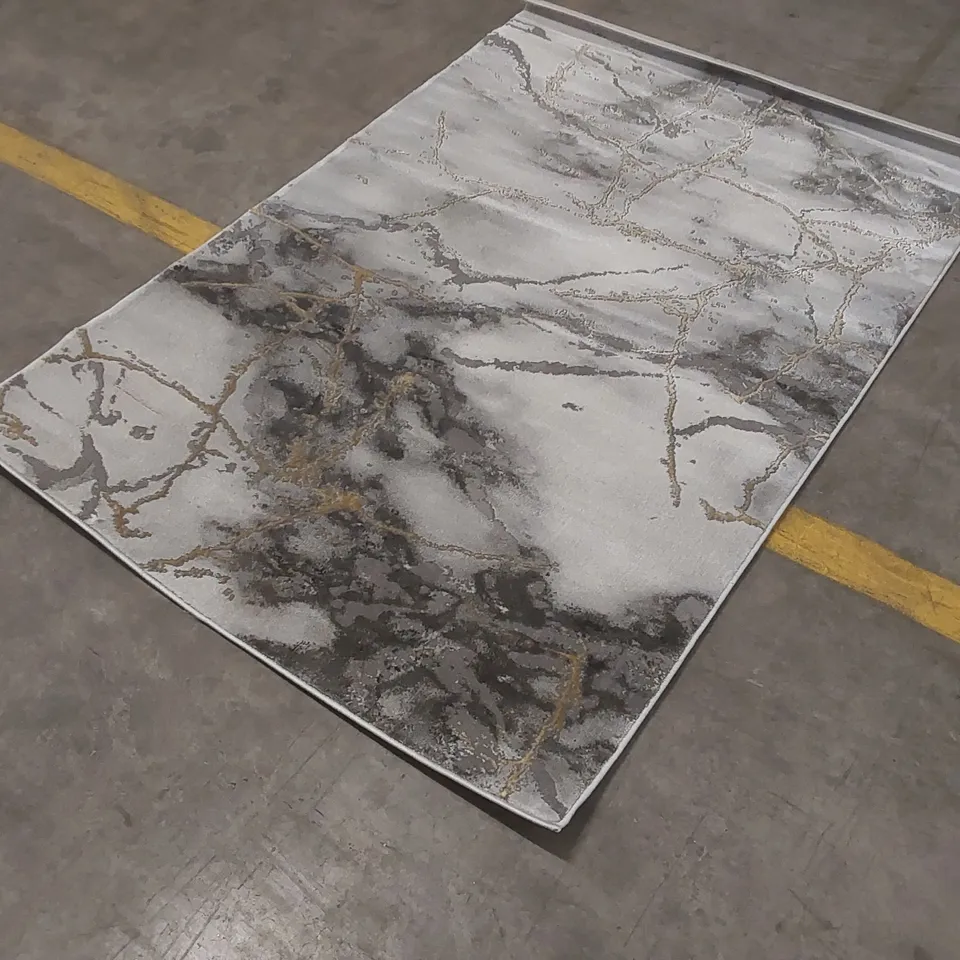 SAFAVIEH CRAFT RUG - 120 x 180cm