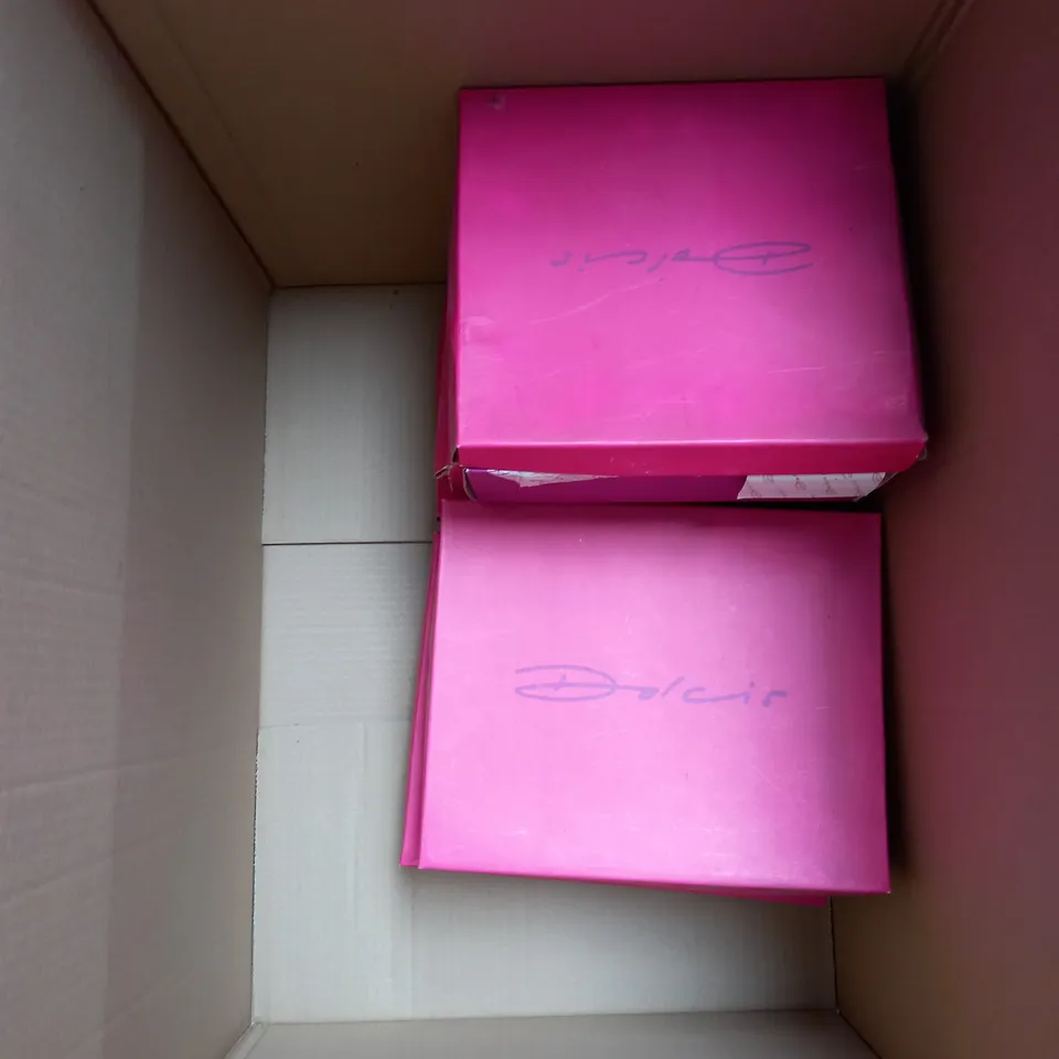 BOX OF 10 PAIRS OF ASSORTED DOLCIS SHOES IN VARIOUS STYLES, COLOURS AND SIZES