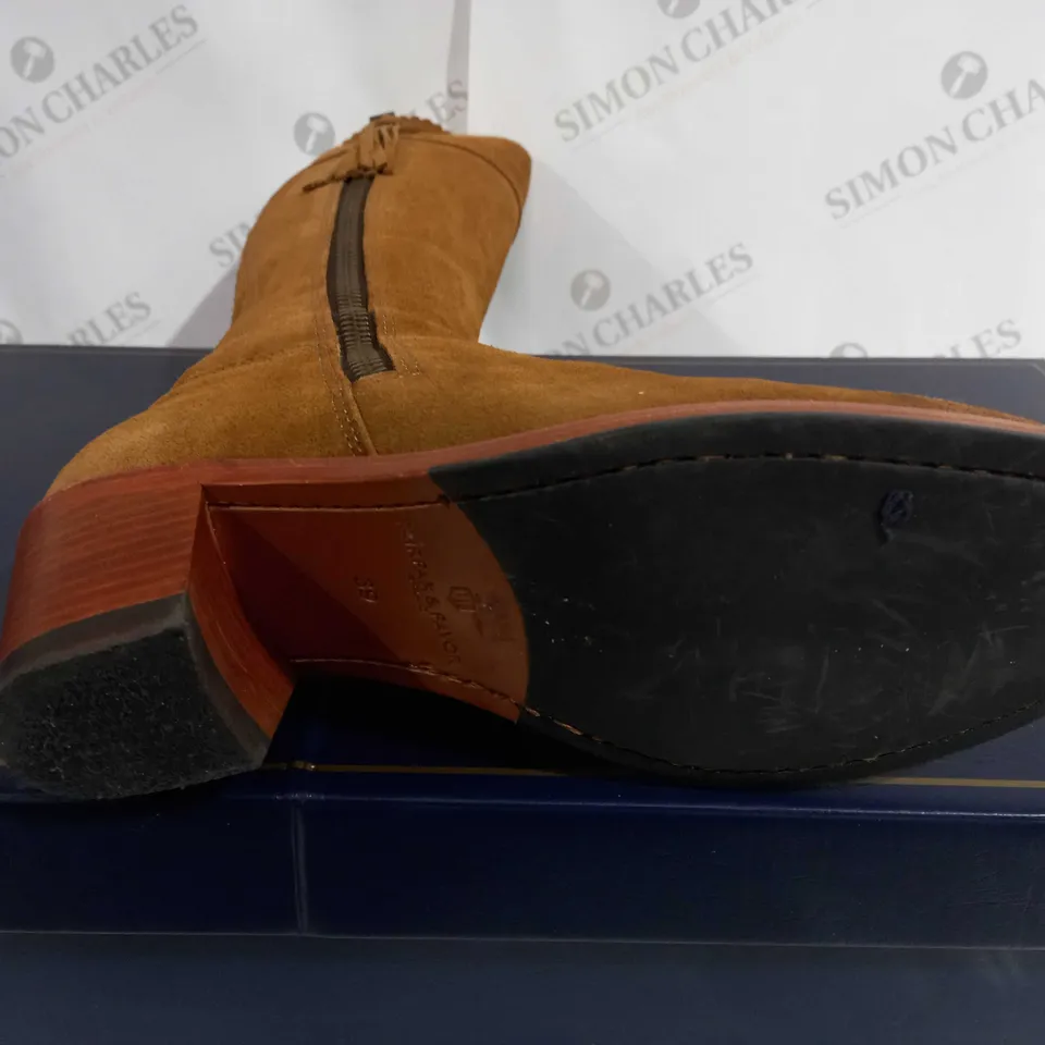 BOXED FAIRFAX & FAVOR SUEDE HEELED REGINA IN TAN - SIZE 39