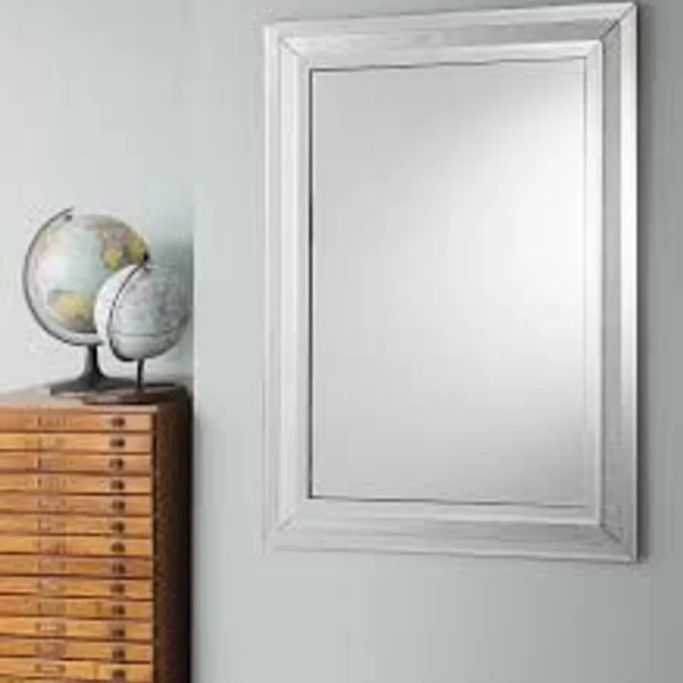 BRAND NEW BOXED WYNTON RECTANGLE VENETIAN MIRROR 
