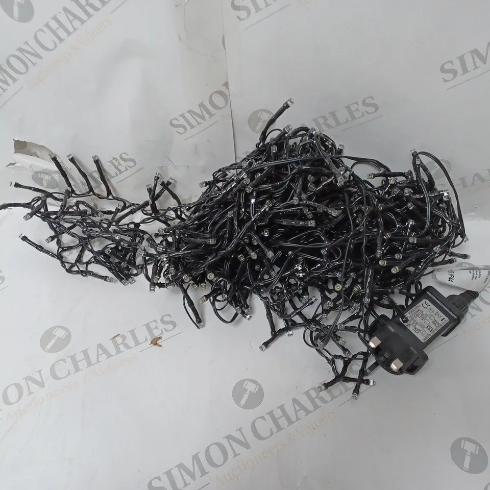 BOXED SET OF 480 COLD WHITE MULTIFUNCTION CLUSTER LIGHTS RRP £32.99