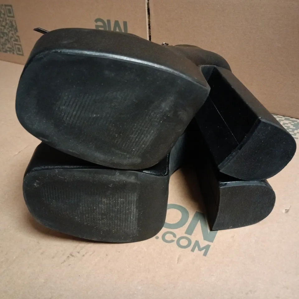 KOI BLACK PLATFORM MARY JANE HEELS WOMEN'S BUCKLE STRAP SHOES - 5