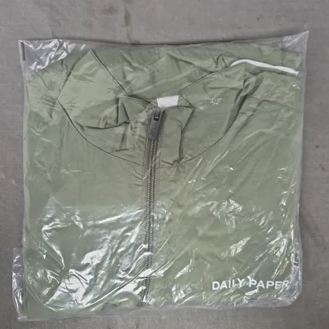 DAILY PAPER EWARD JACKET IN CLOVER GREEN SIZE MEDIUM