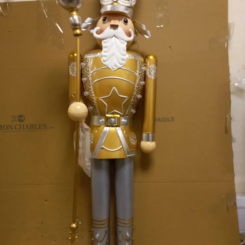 INLIT GIANT NUTCRACKER - COLLETION ONLY 