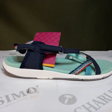 REGATTA LADY SANTA ROMA SANDALS SIZE 5