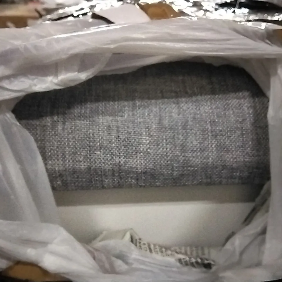 BAGGED GREY FOOTREST