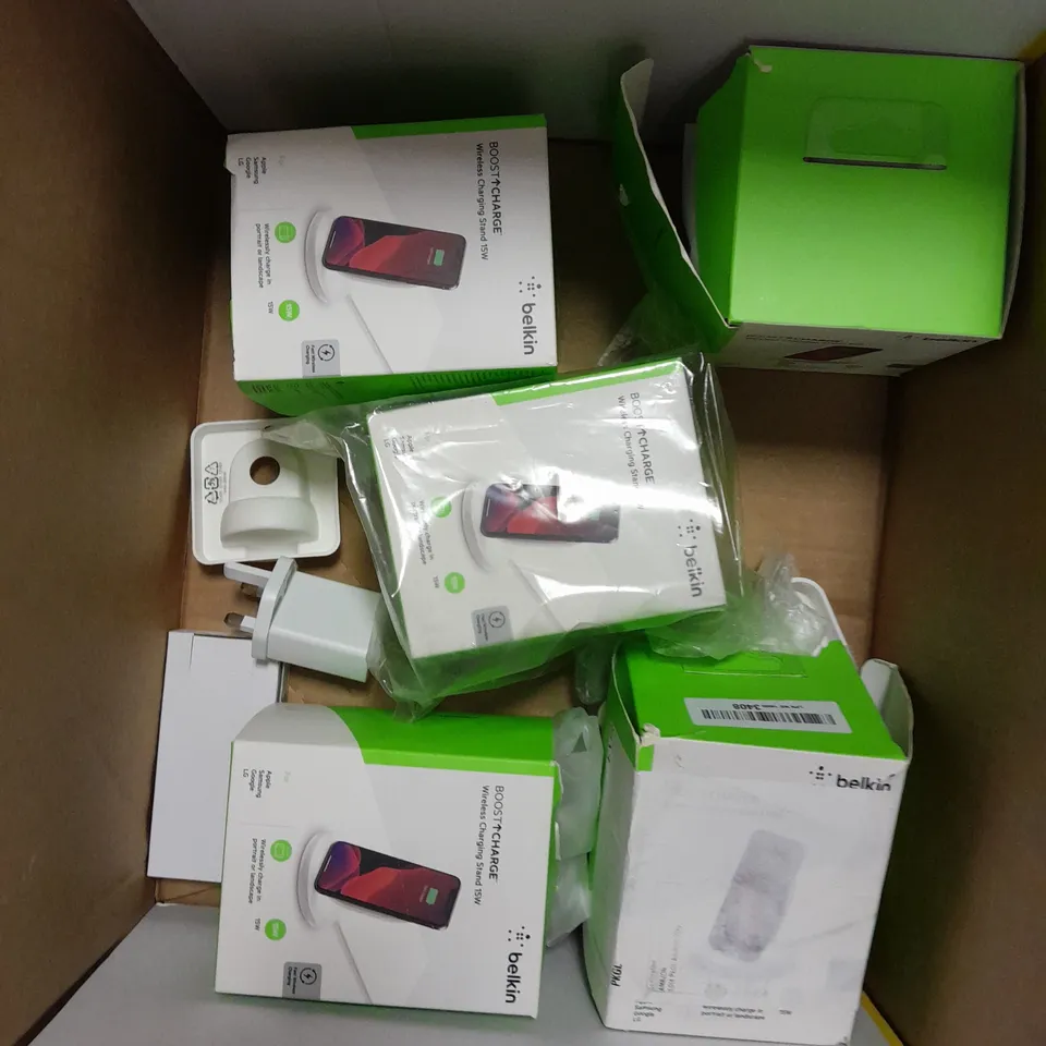 APPROXIMATELY 9 BOXED BELKIN WIRELESS CHARGING PRODUCTS TO INCLUDE STANDS & PADS 