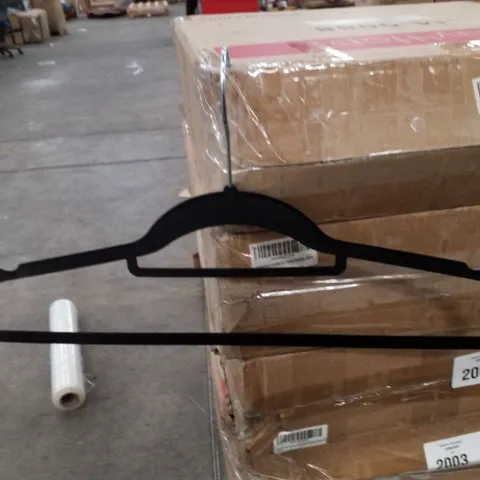 BOXED SET OF 20 GRANDMA SHARK VELVET HANGERS - BLACK